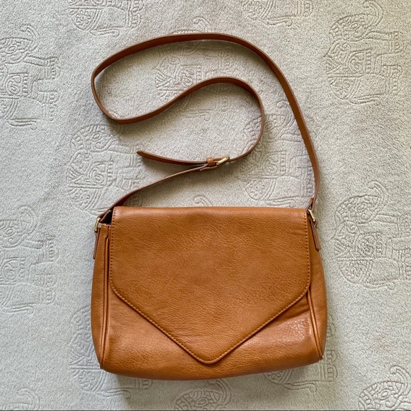 Forever 21 Handbags - Forever 21 Envelope Crossbody Bag in Brown Leather
